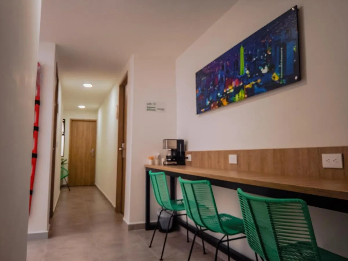 Hotel Medallo City Медельин
