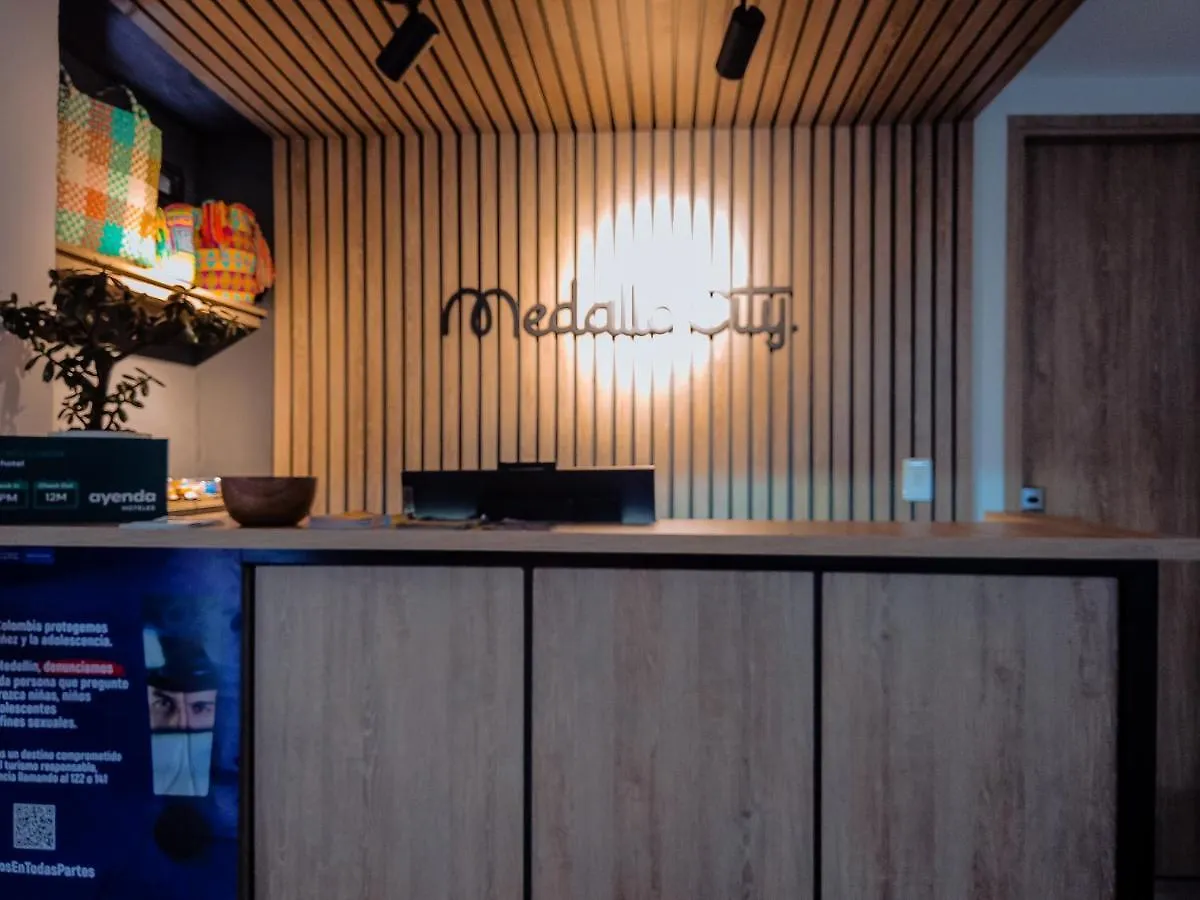 Hotel Medallo City Медельин