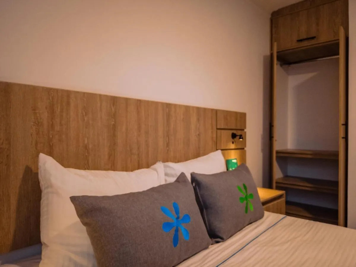 Hotel Medallo City Медельин