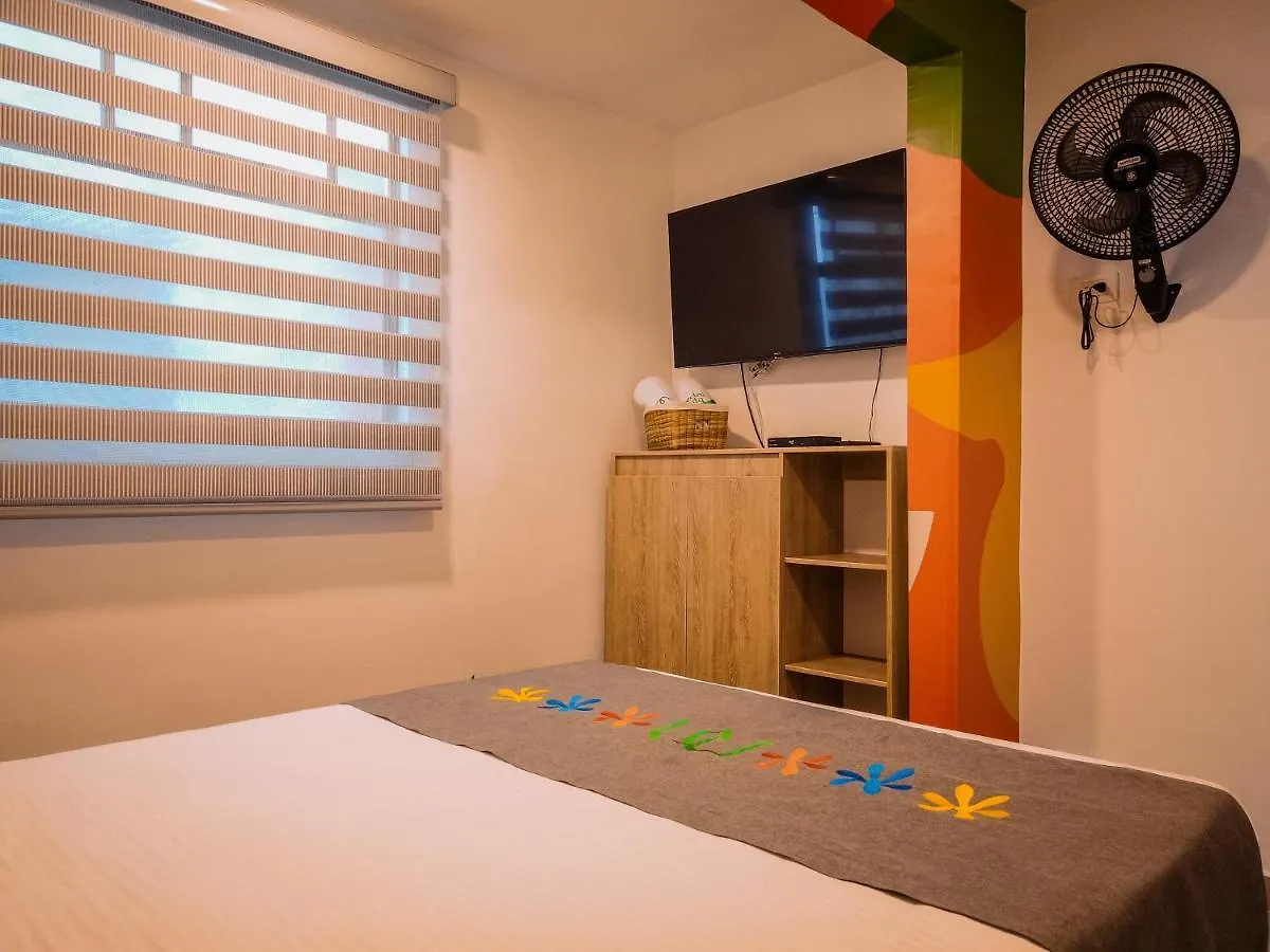 Hotel Medallo City Медельин